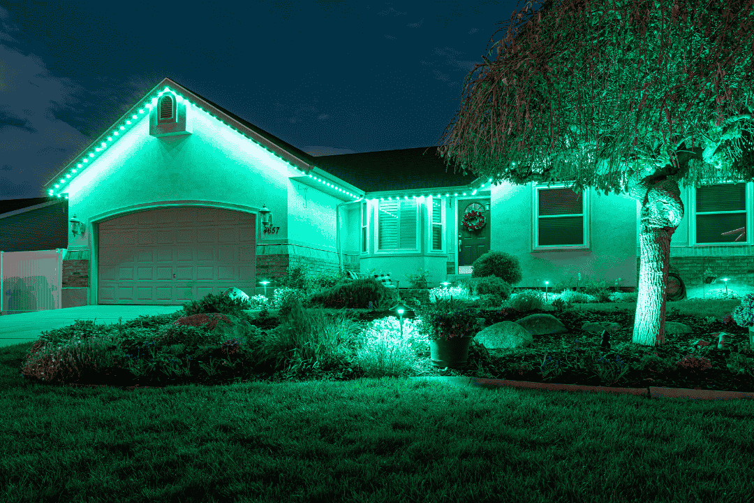green-landscape-lighting-home