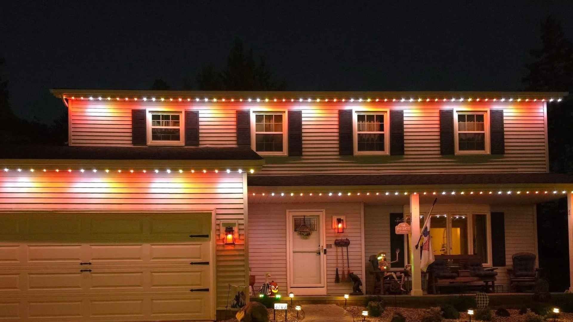 A picture of a home with a orange, white and yellow pattern