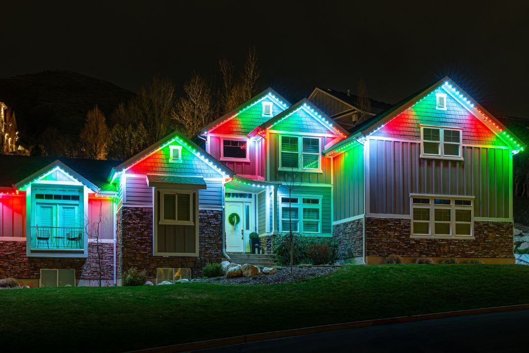 Permanent xmas lights on trim of home