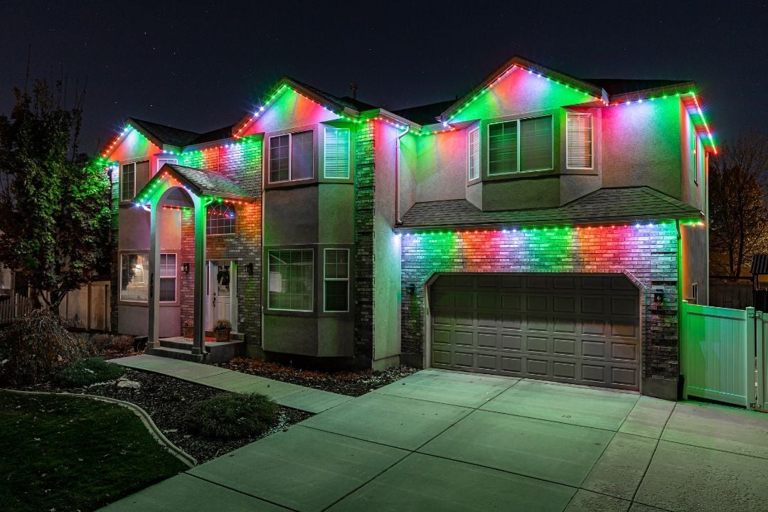 13 Reasons Why Smart Homeowners Invest in Permanent Holiday Lights in July