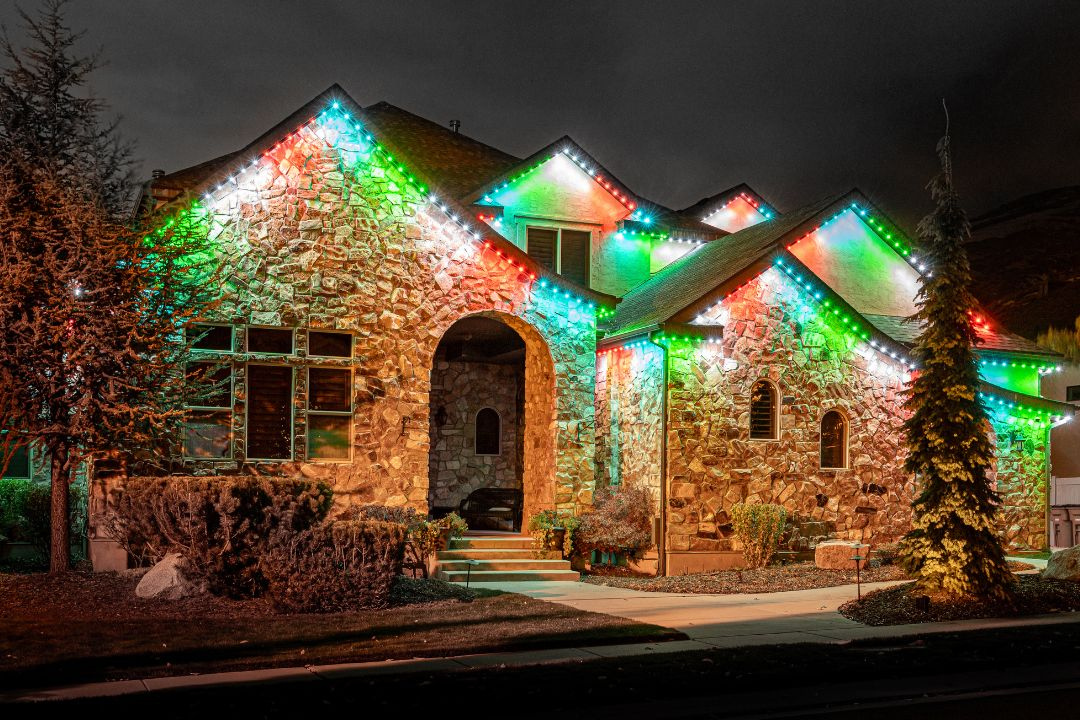 The Benefits of Choosing Our 12-Volt Permanent Outdoor Holiday Lights